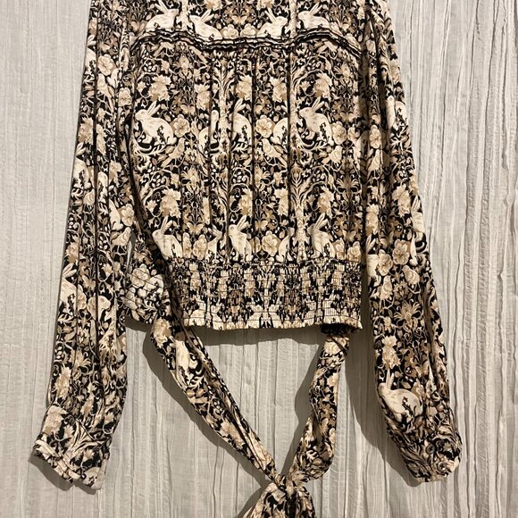 Anthropologie Rabbit + Floral Print Front Wrap Slightly Cropped Blouse - Picture 4 of 5